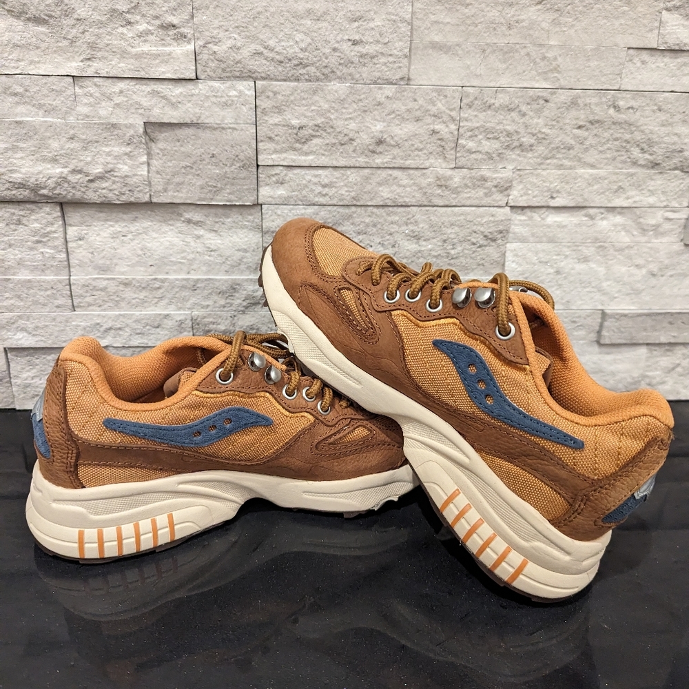 Saucony 3D grid hurricane endless knot W5/youth 3.5